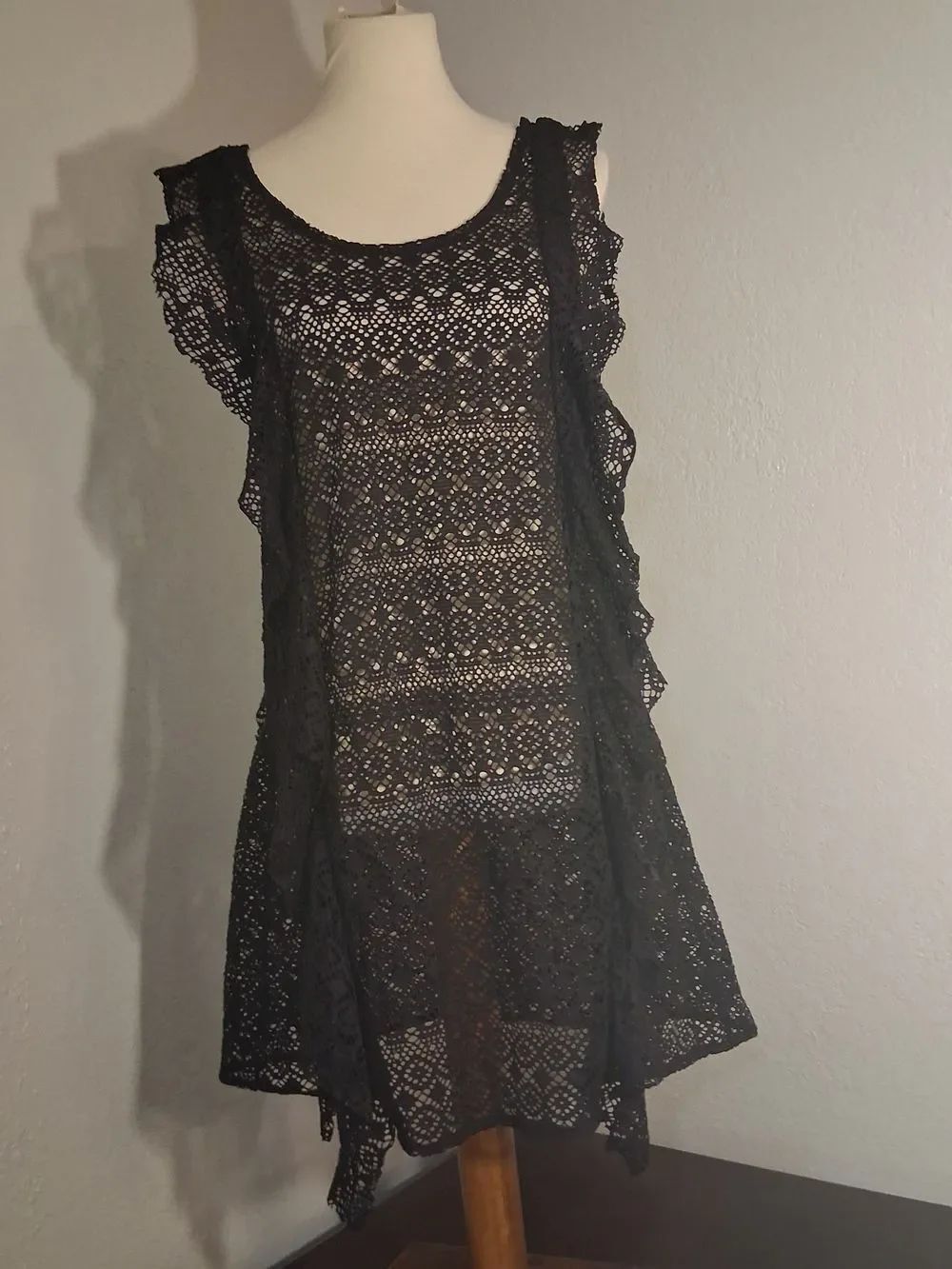 Victoria's Secret Black Open-Knit/Lace Swim Coverup Size Large